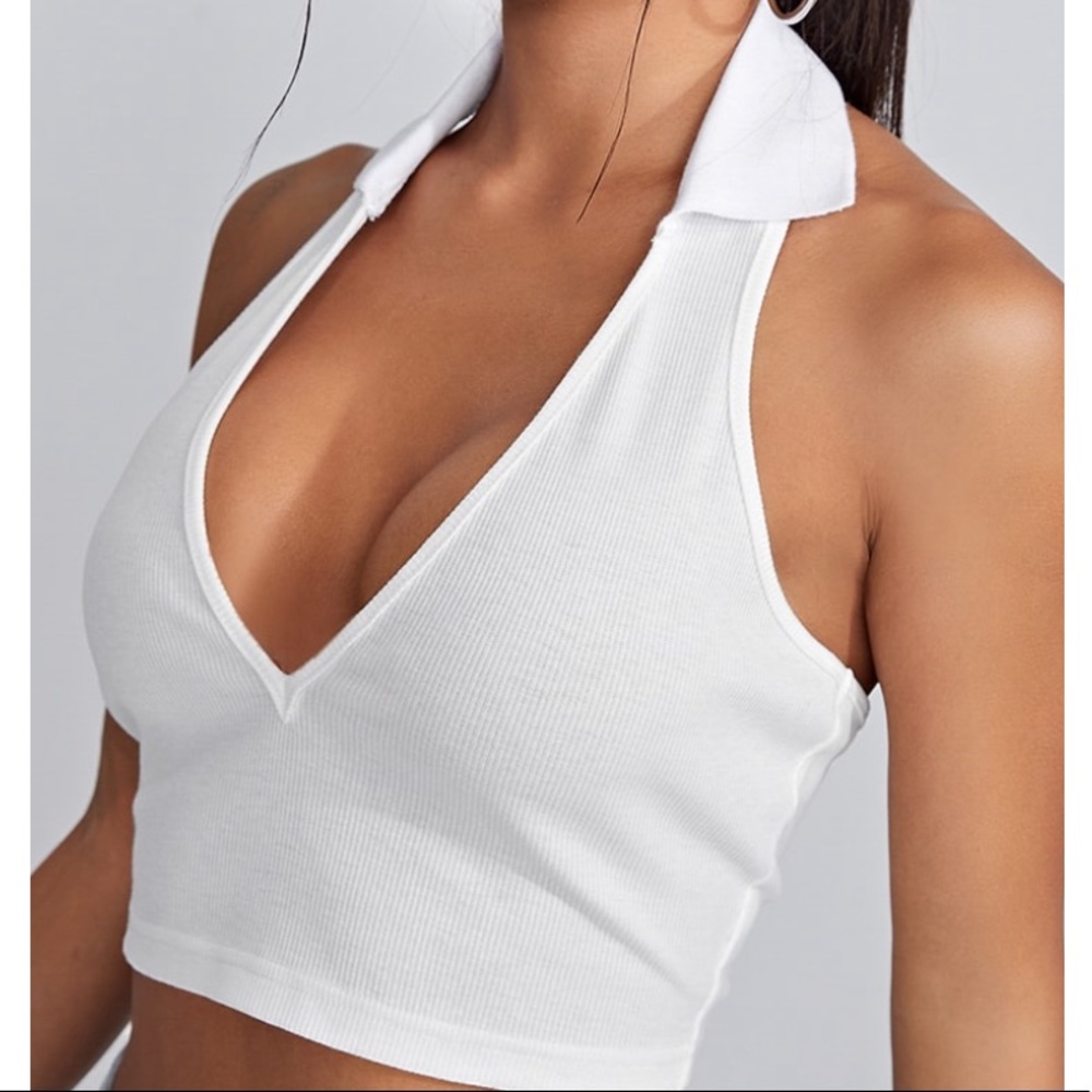 Cute collared crop top!